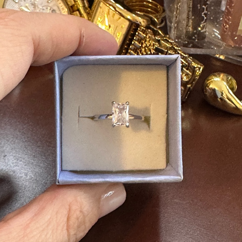 Radiant Cut 1CT Diamond Alternative Engagement Ring – Size 5, Gift Box Included